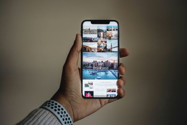 Comment les nouvelles technologies transforment-elles le secteur touristique ?
